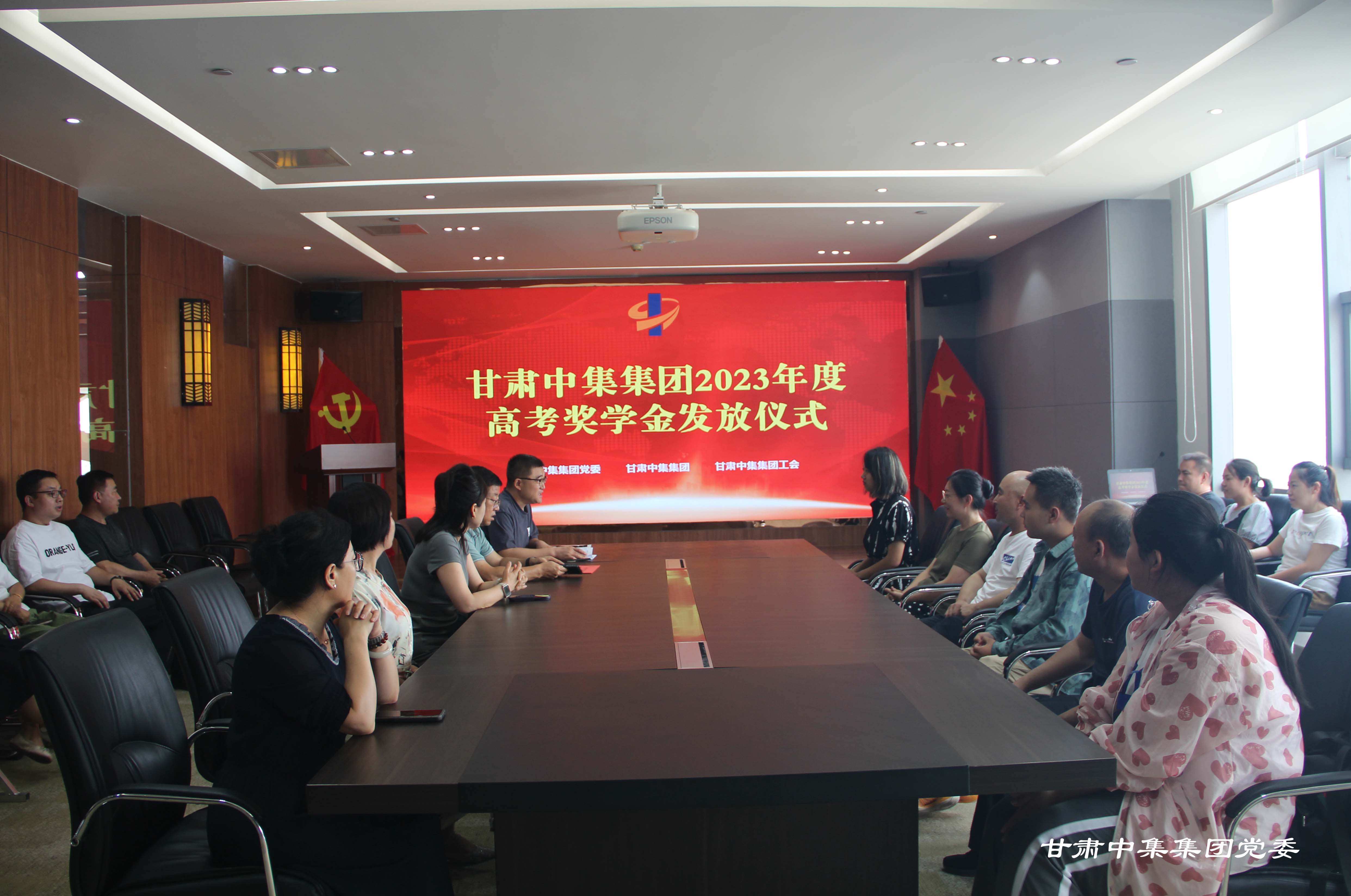 ��ϵ�W(xu��)��   ����(m��ng)�h(yu��n)��--���C�м����F(tu��n)2023��ȆT����Ů�߿����W(xu��)��l(f��)�Ńxʽ�A�M(m��n)�e��