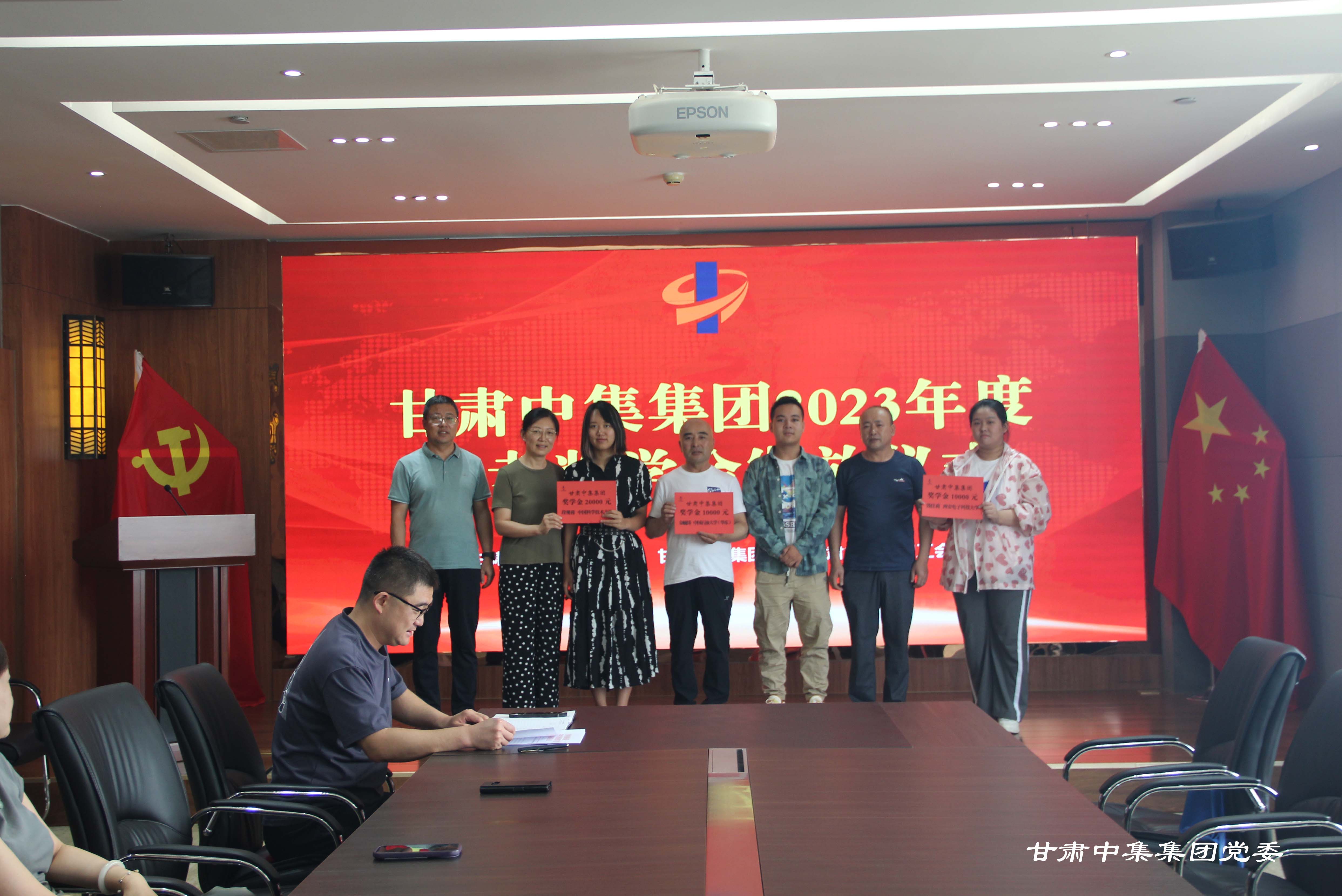 ��ϵ�W(xu��)��   ����(m��ng)�h(yu��n)��--���C�м����F(tu��n)2023��ȆT����Ů�߿����W(xu��)��l(f��)�Ńxʽ�A�M�e��